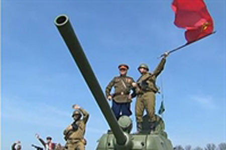 Kỷ niệm 65 năm quân đồng minh gặp nhau trên sông Elber ảnh 1