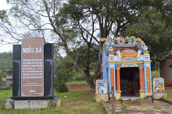 Khu di tích Miếu Xà. Ảnh: Lê Nam