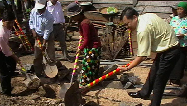 Khởi công xây tặng nhà gia đình nạn nhân tử vong vì TNGT tại huyện Phú Thiện. Ảnh: V.N.Q Khởi công xây tặng nhà gia đình nạn nhân tử vong vì TNGT tại huyện Phú Thiện. Ảnh: V.N.Q