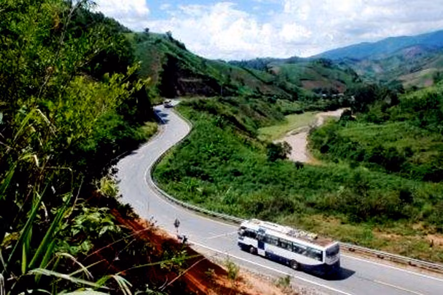 Đường Hồ Chí Minh qua huyện Đak Glei. Đường Hồ Chí Minh qua huyện Đak Glei.