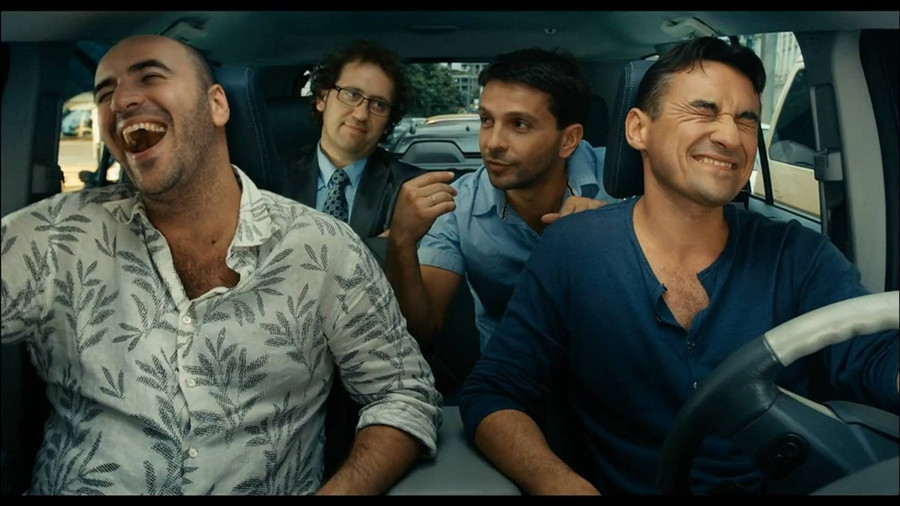 Những người đàn ông vô tâm sẽ khiến phụ nữ thêm đau thương. Những người đàn ông vô tâm sẽ khiến phụ nữ thêm đau thương.