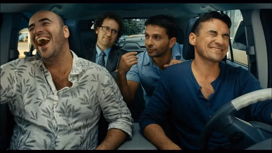 Những người đàn ông vô tâm sẽ khiến phụ nữ thêm đau thương.