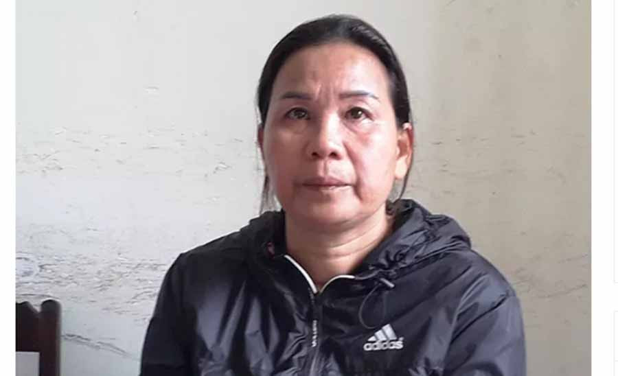 "Nữ quái" Lê Thị Thanh Bình tại cơ quan công an