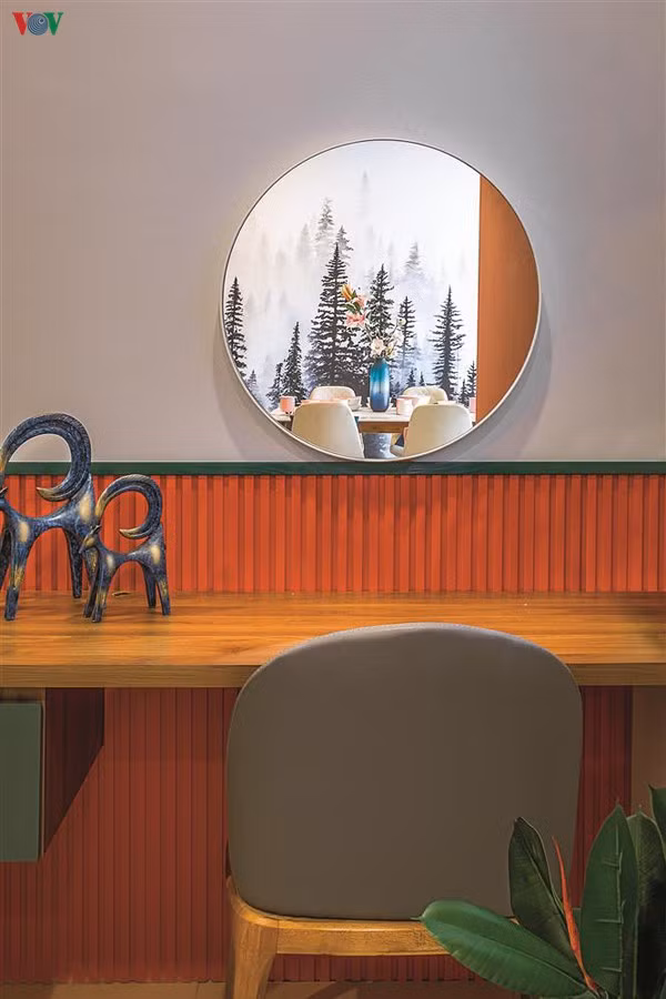 Hình ảnh của rừng luôn hiện diện ở những góc nhà.