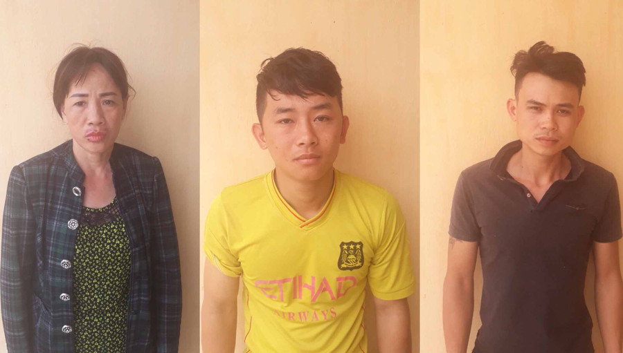 Các đối tượng Hằng, Hương và Hóa (từ trái qua) tại cơ quan Công an. Ảnh: Văn Ngọc