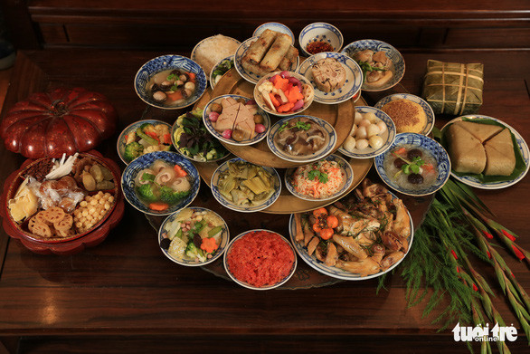  Mâm cỗ miền Bắc do nghệ nhân ẩm thực Hồ Thị Hoàng Anh thực hiện - Ảnh: NVCC