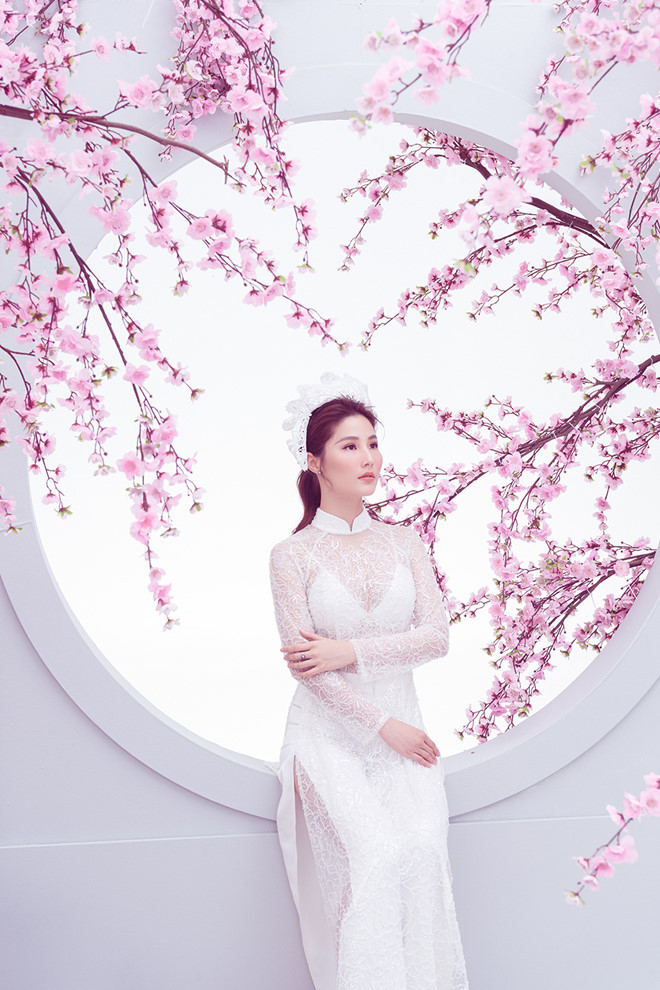 Diễm My từng thổ lộ dự án phim truyền hình của VFC như cái duyên giúp cô có cơ hội học hỏi về diễn xuất. Hơn nữa môi trường sống và làm việc tại miền Bắc trầm lắng hơn so với sự sôi động của Sài Gòn khiến cô thay đổi khá nhiều