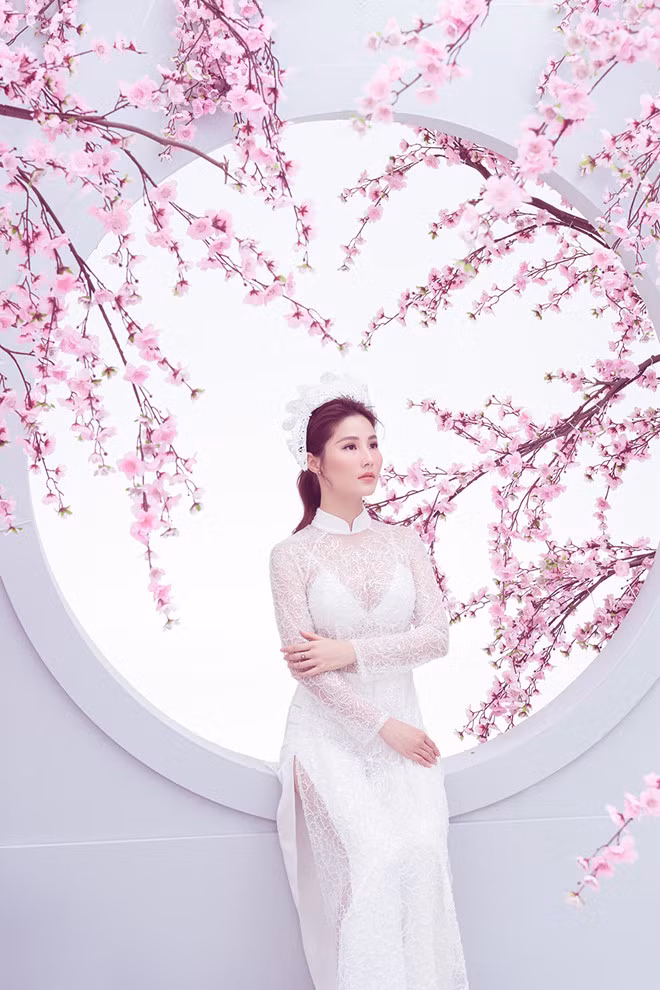 Diễm My từng thổ lộ dự án phim truyền hình của VFC như cái duyên giúp cô có cơ hội học hỏi về diễn xuất. Hơn nữa môi trường sống và làm việc tại miền Bắc trầm lắng hơn so với sự sôi động của Sài Gòn khiến cô thay đổi khá nhiều