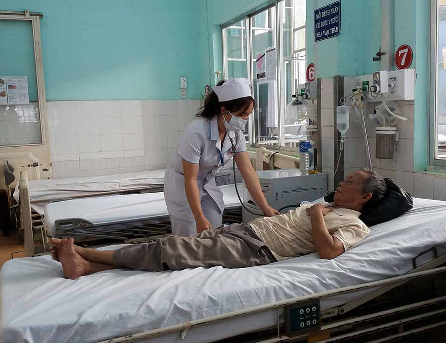  Các đơn vị y tế sẵn sàng trong việc khám-chữa bệnh, cấp cứu trong dịp Tết. Ảnh: N.N