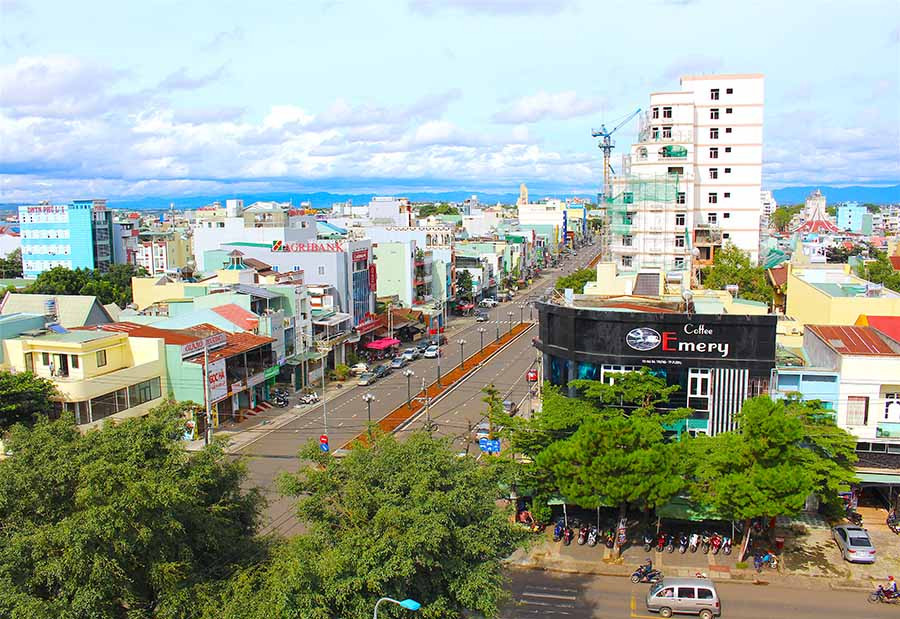 Đô thị Pleiku khang trang hôm nay. Ảnh: Hồng Thi Đô thị Pleiku khang trang hôm nay. Ảnh: Hồng Thi