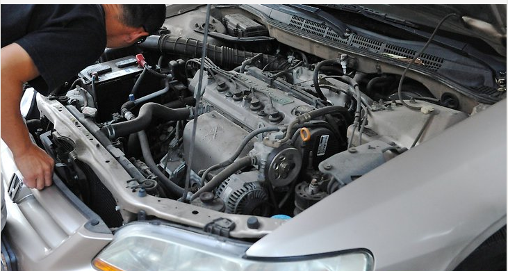 Động cơ ôtô quyết định lớn đến giá trị và chất lượng xe cũ. Ảnh ST.