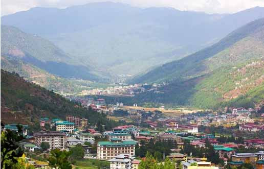 Để bảo tồn thiên nhiên (72% diện tích đất là rừng), Bhutan thu phí du lịch 250USD/người/ngày. Ảnh: Shutterstock