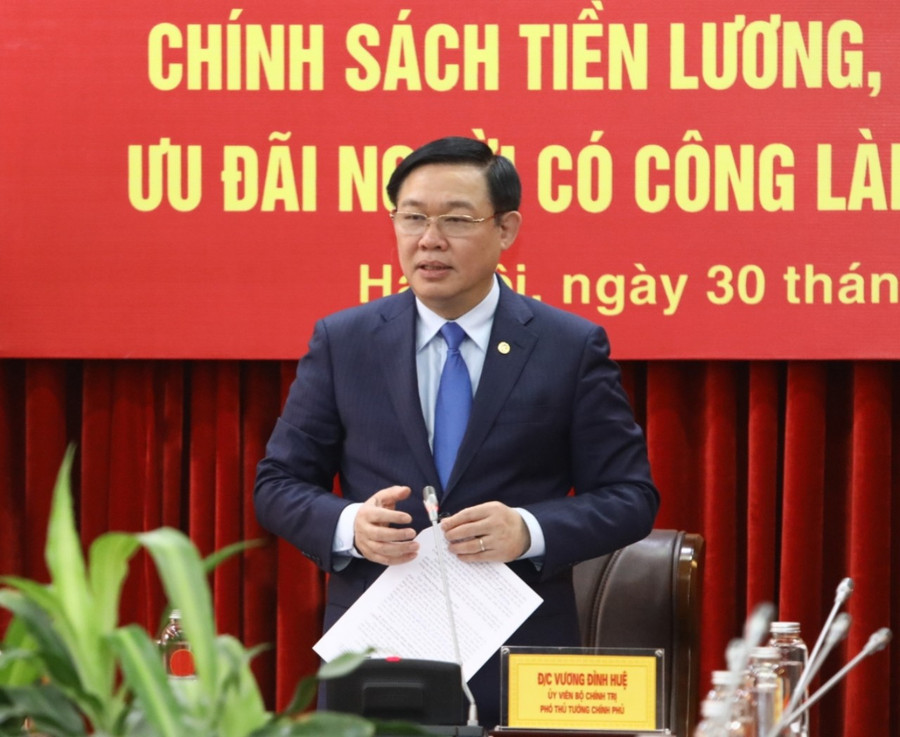 Phó Thủ tướng Vương Đình Huệ phát biểu tại buổi làm việc với Bộ Nội vụ. Ảnh: VGP/Thành Chung