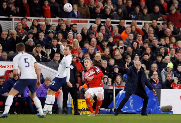  Thầy trò HLV Mourinho vẫn chưa có vé vào vòng 4 Cúp FA - Ảnh: REUTERS