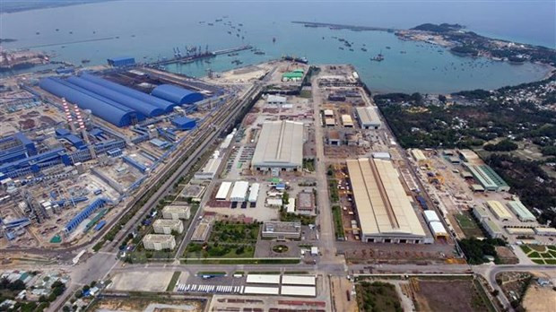 Khu kinh tế Dung Quất (Quảng Ngãi)-một trong những khu kinh tế thu hút đầu tư lớn của khu miền Trung.