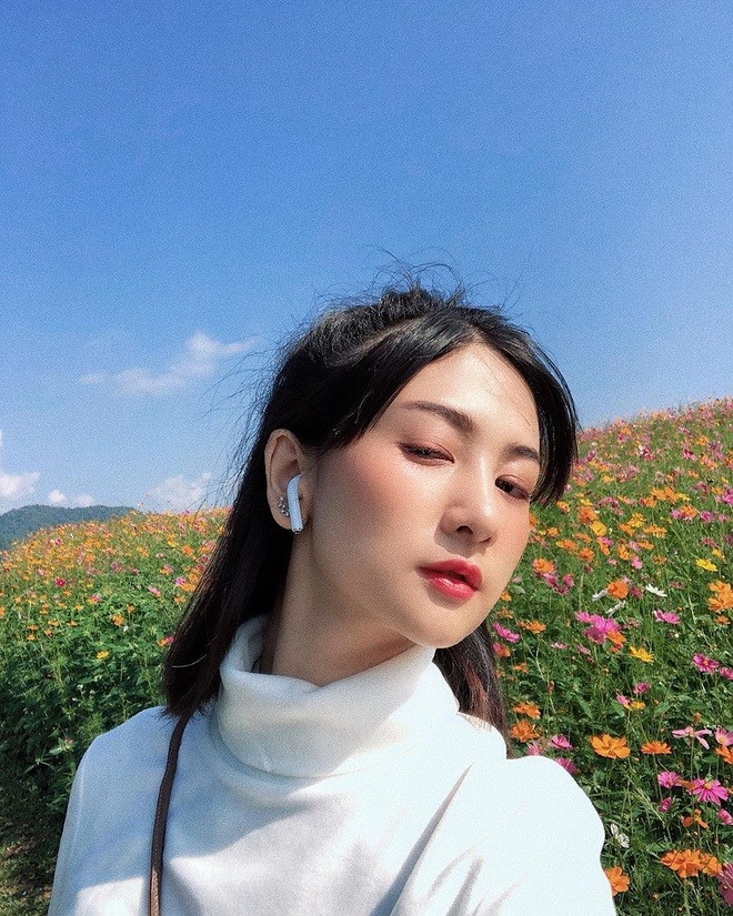 Cô gái cũng tự “khai” tại trang cá nhân rằng hiện mình vẫn độc thân. Ảnh: IG Cô gái cũng tự “khai” tại trang cá nhân rằng hiện mình vẫn độc thân. Ảnh: IG