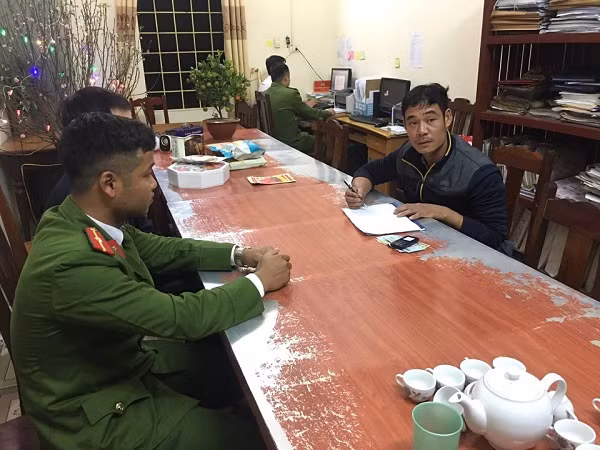 Nguyễn Xuân Phú tại Công an huyện Yên Lập, tỉnh Phú Thọ.