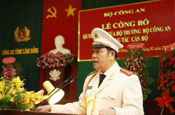 Đại tá Lê Vinh Quy, Giám đốc Công an tỉnh Lâm Đồng phát biểu tại lễ nhận chức Đại tá Lê Vinh Quy, Giám đốc Công an tỉnh Lâm Đồng phát biểu tại lễ nhận chức