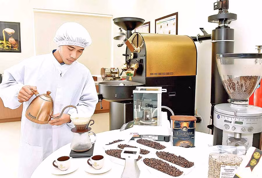 Phòng thí nghiệm Công ty TNHH Vĩnh Hiệp (TP. Pleiku). Ảnh: Đ.T 