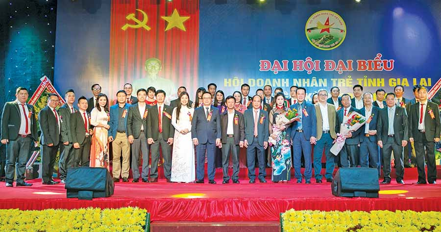 Ra mắt Ủy ban Hội Doanh nhân trẻ Gia Lai nhiệm kỳ 2019-2022.  Ra mắt Ủy ban Hội Doanh nhân trẻ Gia Lai nhiệm kỳ 2019-2022.