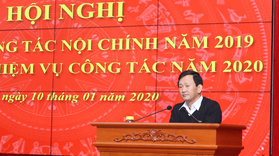 Đồng chí Bí thư Tỉnh ủy Dương Văn Trang phát biểu kết luận tại hội nghị. Ảnh: Đăng Vũ