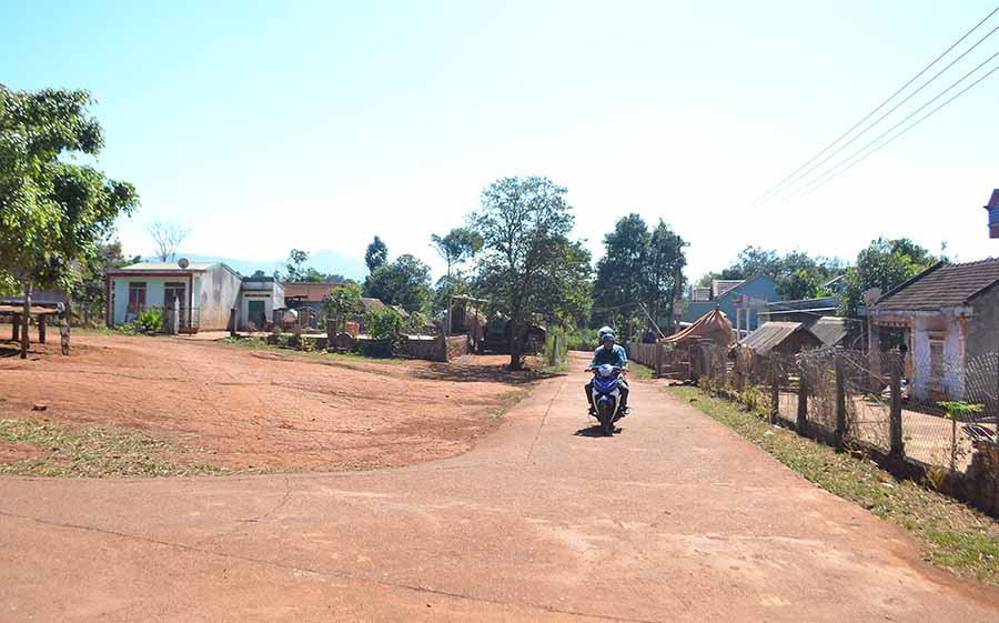  Một góc làng Brếp (xã Đak Djrăng, huyện Mang Yang). Ảnh: L.N