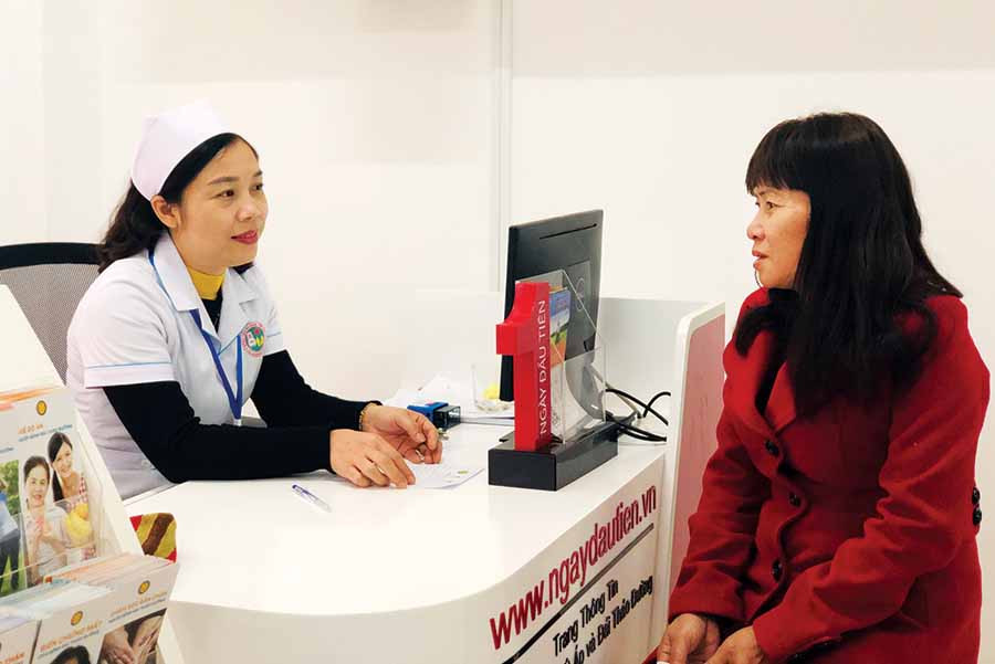 Chú trọng công tác tư vấn cho người bệnh.