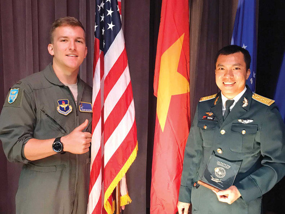 Toại trong lễ tốt nghiệp khóa đào tạo ALP của Mỹ - Ảnh: CHRIS GALEMORE