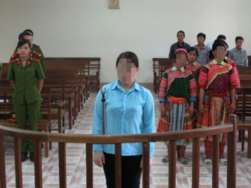 Ngày T bị đưa ra xét xử Ngày T bị đưa ra xét xử