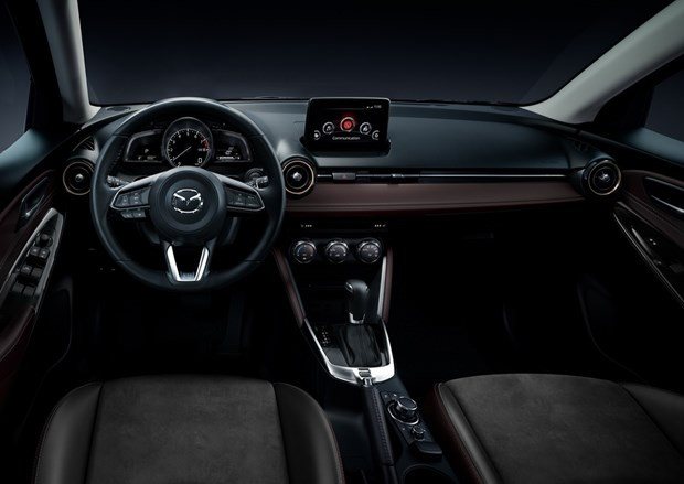  Nội thất màu tối. (Nguồn: Thaco Trường Hải)