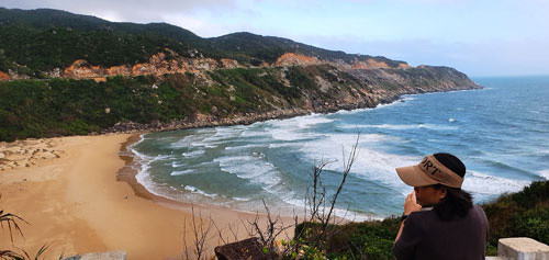  Về đi, những bãi biển tuyệt đẹp như Bãi Môn (Phú Yên) đang chờ bạn