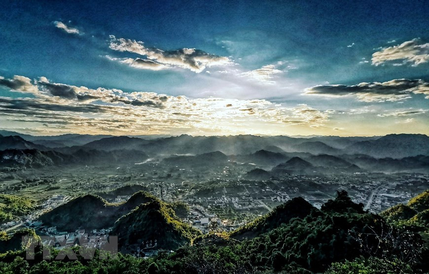 Toàn cảnh thị trấn Mộc Châu nhìn từ trên cao. (Ảnh: Thành Đạt/TTXVN) Toàn cảnh thị trấn Mộc Châu nhìn từ trên cao. (Ảnh: Thành Đạt/TTXVN)