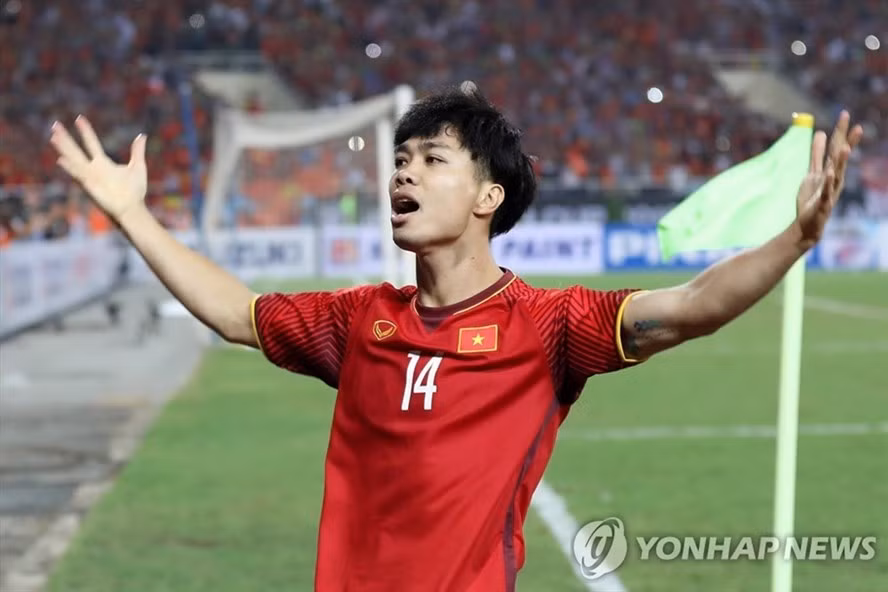  Công Phượng nhiều khả năng có suất đá chính tại CLB TP.HCM. Ảnh: Yonhap.