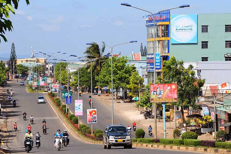 Thành phố Pleiku đang thiếu những tổ hợp dịch vụ thương mại hiện đại.