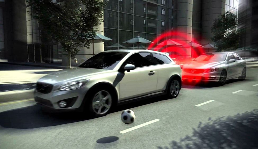 Ga tự động thích ứng còn sử dụng hệ thống cảm biến để duy trì khoảng cách an toàn với xe đi trước. Ảnh ST.