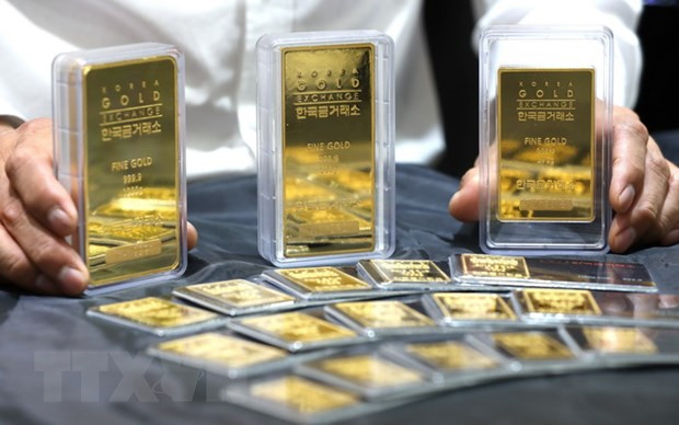 Vàng miếng được trưng bày tại sàn giao dịch ở Seoul của Hàn Quốc. (Ảnh: Yonhap/TTXVN) Vàng miếng được trưng bày tại sàn giao dịch ở Seoul của Hàn Quốc. (Ảnh: Yonhap/TTXVN)