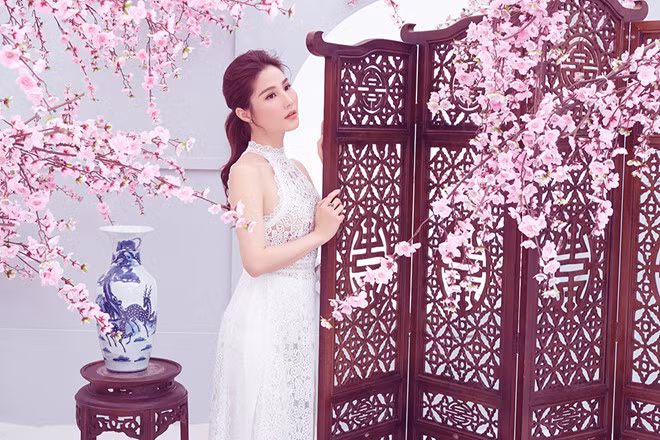 Cô nhanh chóng làm quen với môi trường làm việc ở Hà Nội và quen được rất nhiều bạn mới ở đây