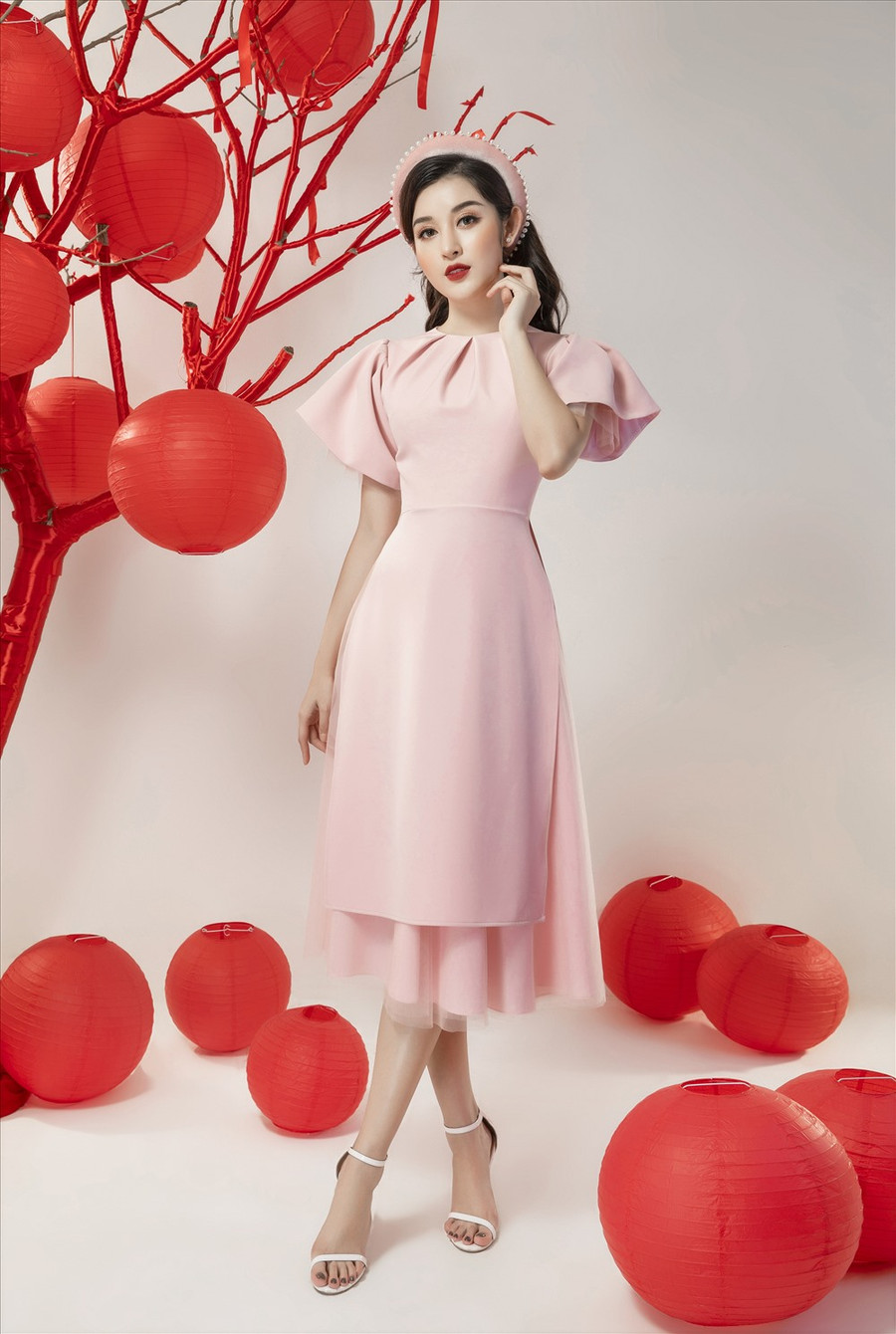  Người đẹp dành toàn bộ thời gian nghỉ ngơi và đón Tết bên gia đình.