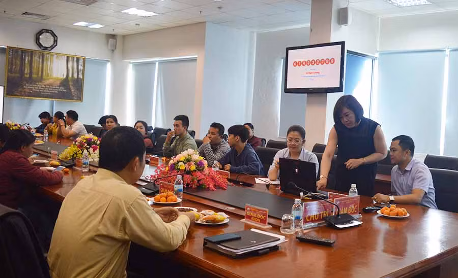 Quay số xác định thuê bao trúng thưởng. Ảnh: A.H