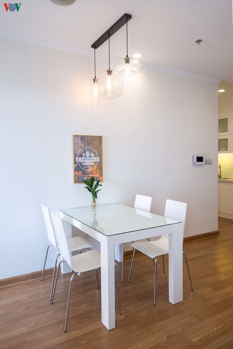 Bàn ăn 4 chỗ cho gia đình ít thành viên