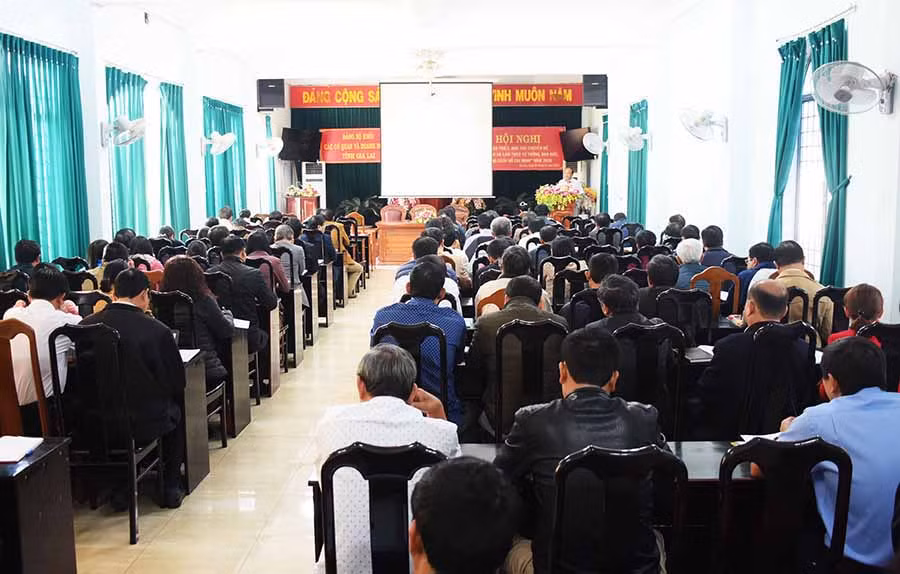  Hội nghị quán triệt chuyên đề học tập và làm theo Bác năm 2020. Ảnh: M.N