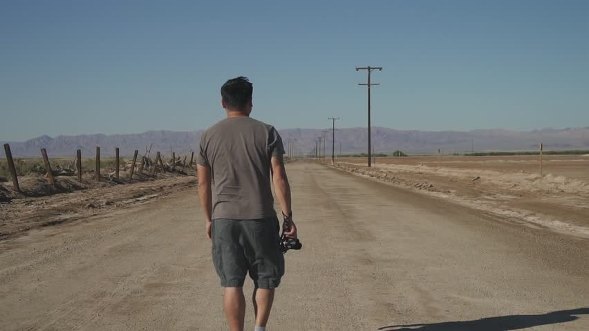 Đàn ông ngoại tình không thể che mắt được người vợ. Ảnh: T. L. Đàn ông ngoại tình không thể che mắt được người vợ. Ảnh: T. L.