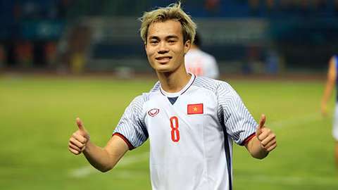 Văn Toàn là cái tên không thể thiếu trên hàng công của ĐTQG Việt Nam.