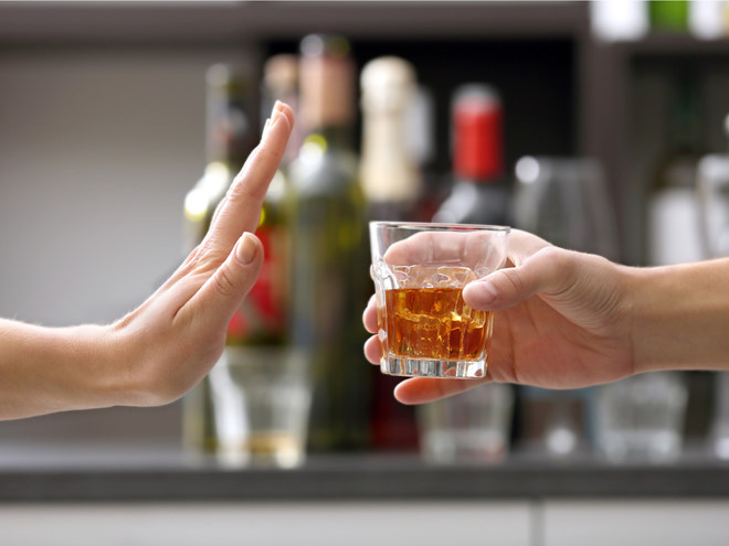 Nhiều bệnh nhân nhận thấy mối tương quan trực tiếp giữa thực phẩm họ ăn và tình trạng bệnh viêm khớp - Ảnh minh họa: Shutterstock