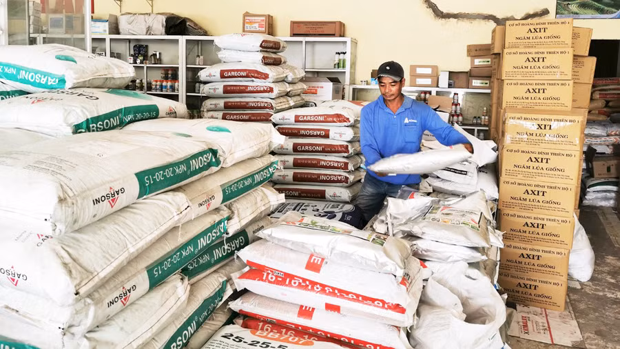  Thứ trưởng Trần Quốc Khánh giá phân bón tăng đều trên phạm vi toàn thế giới. Ảnh: CTV.