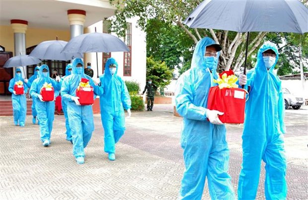 Đưa tro cốt các nạn nhân tử vong vì COVID-19 về bàn giao cho các gia đình. (Ảnh: Bộ chỉ huy quân sự tỉnh Sóc Trăng cung cấp) Đưa tro cốt các nạn nhân tử vong vì COVID-19 về bàn giao cho các gia đình. (Ảnh: Bộ chỉ huy quân sự tỉnh Sóc Trăng cung cấp)