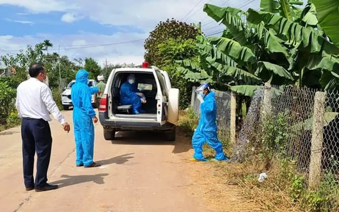 Trong vòng 1 tháng qua số ca mắc Covid-19 trên địa bàn tỉnh Lâm Đồng tăng vọt. Trong vòng 1 tháng qua số ca mắc Covid-19 trên địa bàn tỉnh Lâm Đồng tăng vọt.