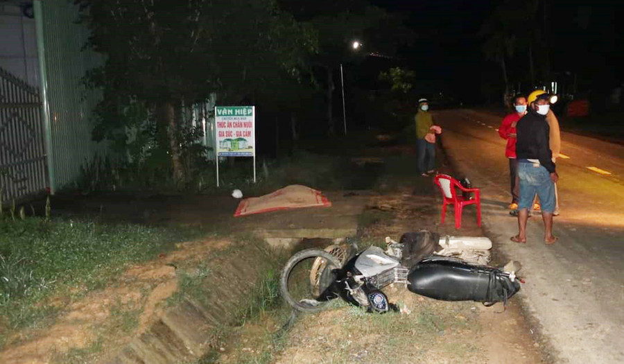 11 Hiện trường vụ tai nạn- Ảnh-RÔ HOK