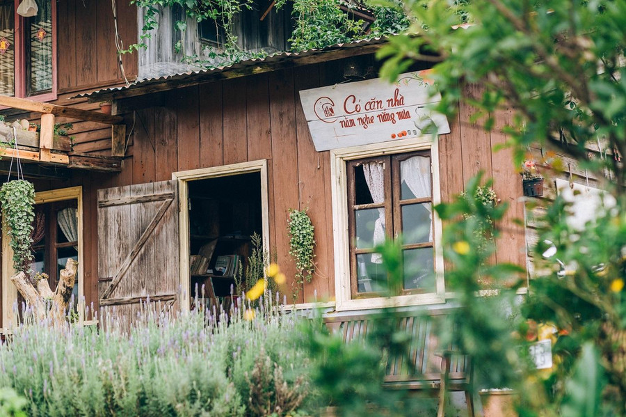 Homestay “Có căn nhà nằm nghe nắng mưa” của Huyền vừa hoạt động hồi tháng 10. Ảnh: NVCC
