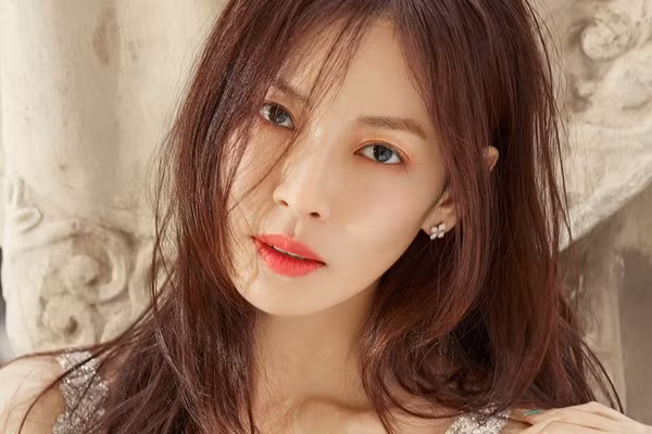 Kim So Yeon đóng vai cô chị thứ 2 Kang Mi Ri trong gia đình “Mother of Mine“. Phim từng gây sốt ở Hàn Quốc. Ảnh: Newsen